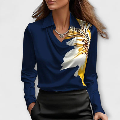 Ellen™ | Skinnende bluse med rynket krage