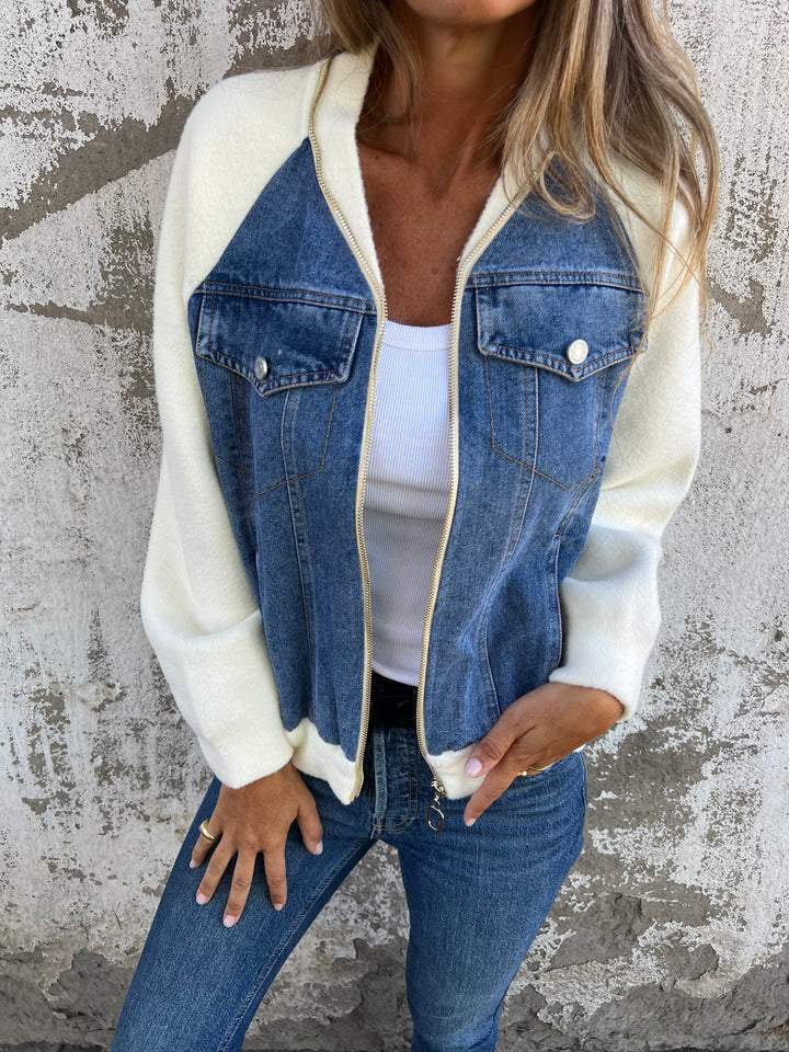 Hailey | Trendy jakke med V-hals og denimlook